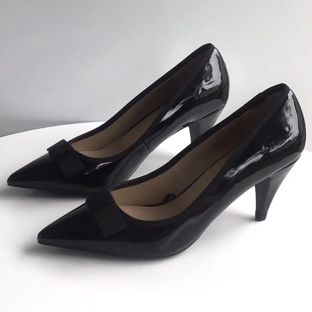 Zara black pointy bow patent heels